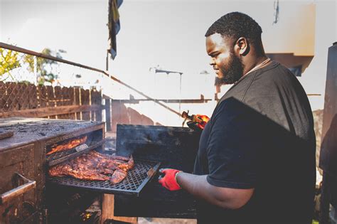 Bowlegged bbq - By Jared Cross. Cumulus clouds of applewood smoke have been keeping the blocks surrounding Bowlegged BBQ on Market Street fragrant since 2018. Inside, the walls showcase records of Motown elite ...